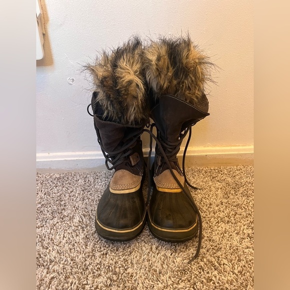 Sorel Joan of Arctic Women's Boot Size 11 Tan/Black - Picture 1 of 6